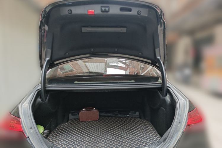 Used Mercedes-Benz E-Class 2021 E 260 L Trunk