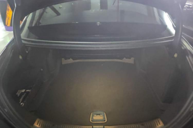 Used Mercedes-Benz E-Class 2021 Restyled E 300 L Sporty and Stylish Edition Trunk