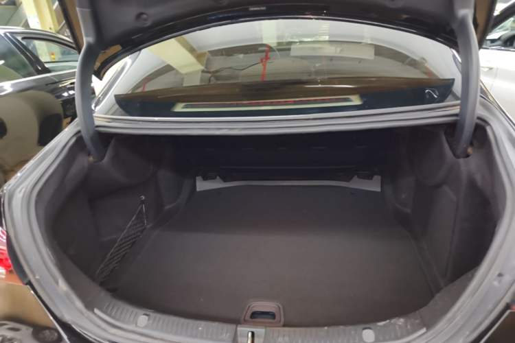 Used Mercedes-Benz E-Class 2021 Restyled E 300 L Luxury Edition Trunk