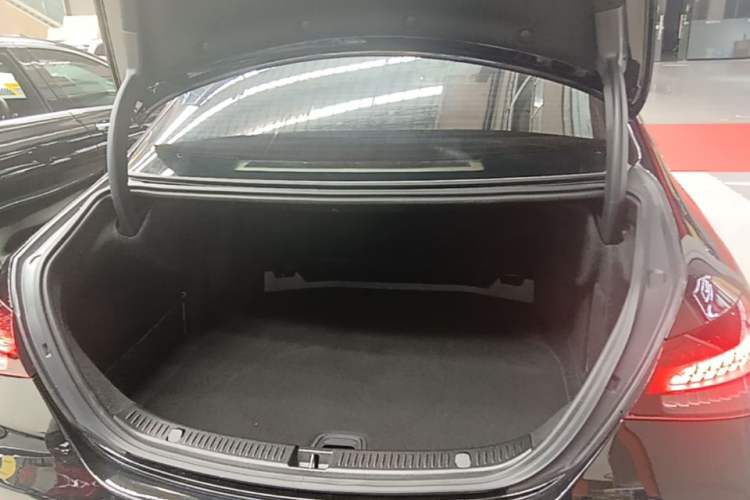 Used Mercedes-Benz E-Class 2021 Restyled E 300 L Luxury Edition Trunk