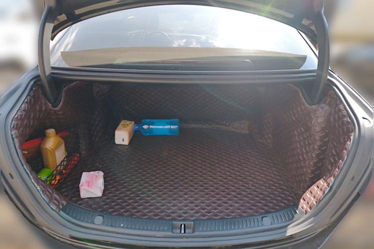 Used Mercedes-Benz E-Class 2021 Restyled E 300 L Sporty and Stylish Edition Trunk