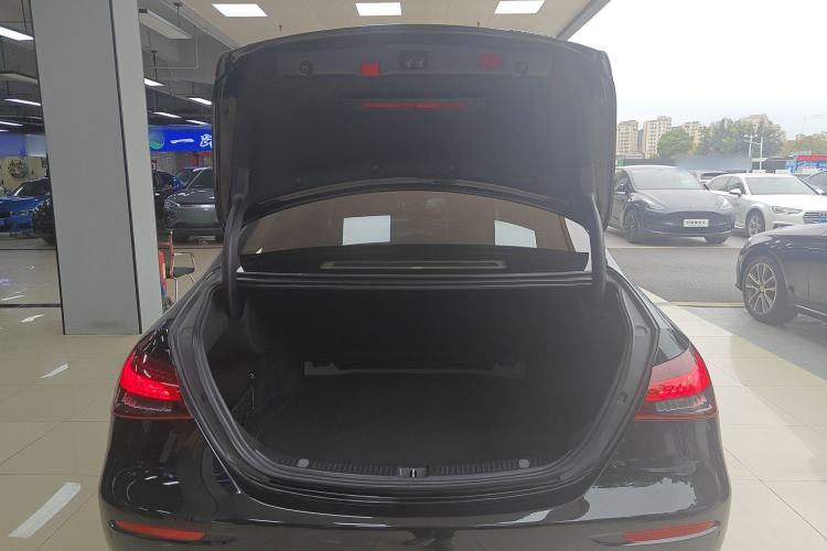 Used Mercedes-Benz E-Class 2021 Restyled E 300 L Luxury Edition Trunk