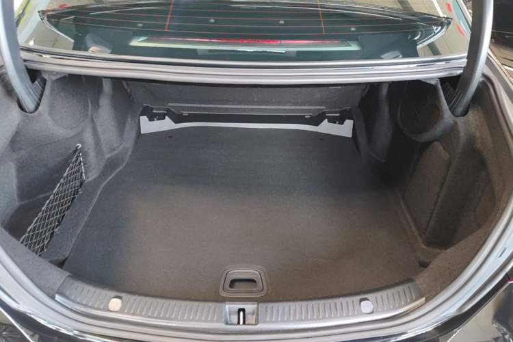 Used Mercedes-Benz E-Class 2021 Facelift E 260 L Sport Edition Trunk