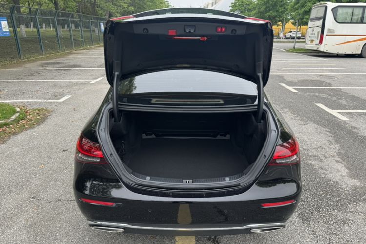 Used Mercedes-Benz E-Class 2021 Restyled E 300 L Luxury Edition Trunk