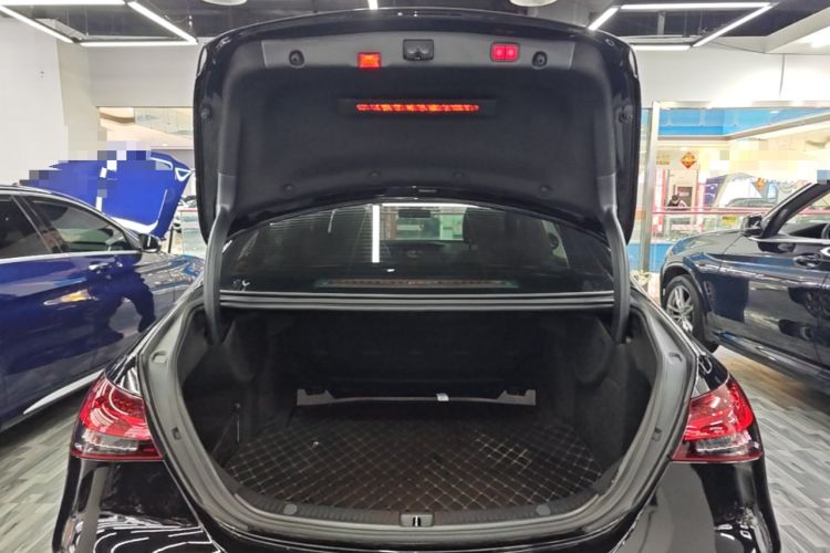 Used Mercedes-Benz E-Class 2021 Restyled E 300 L Sporty and Stylish Edition Trunk