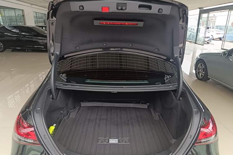 Used Mercedes-Benz E-Class 2021 Facelift E 260 L Sport Edition Trunk