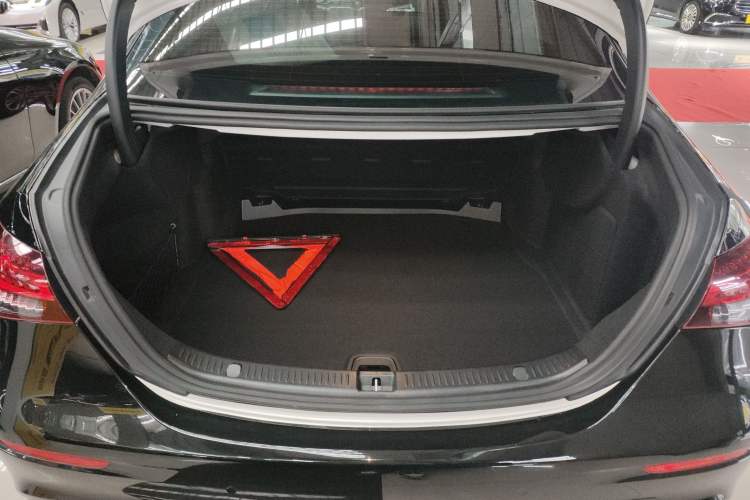 Used Mercedes-Benz E-Class 2021 Facelift E 260 L Sport Edition Trunk