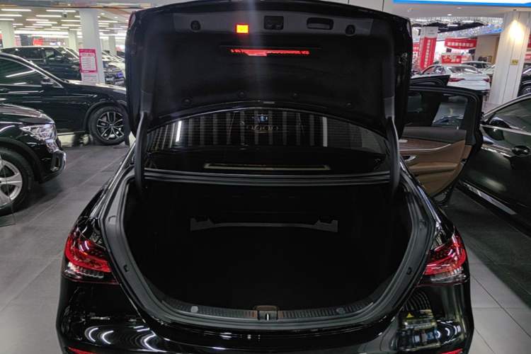 Used Mercedes-Benz E-Class 2021 E 300 L Stylish Model Trunk