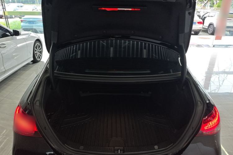 Used Mercedes-Benz E-Class 2021 E 300 L Sporty and Stylish Model Trunk