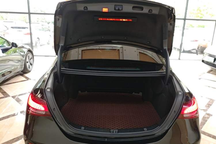Used Mercedes-Benz E-Class 2021 E 300 L Sporty and Stylish Model Trunk