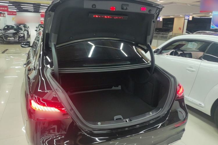 Used Mercedes-Benz E-Class 2021 Restyled E 300 L Sporty and Stylish Edition Trunk