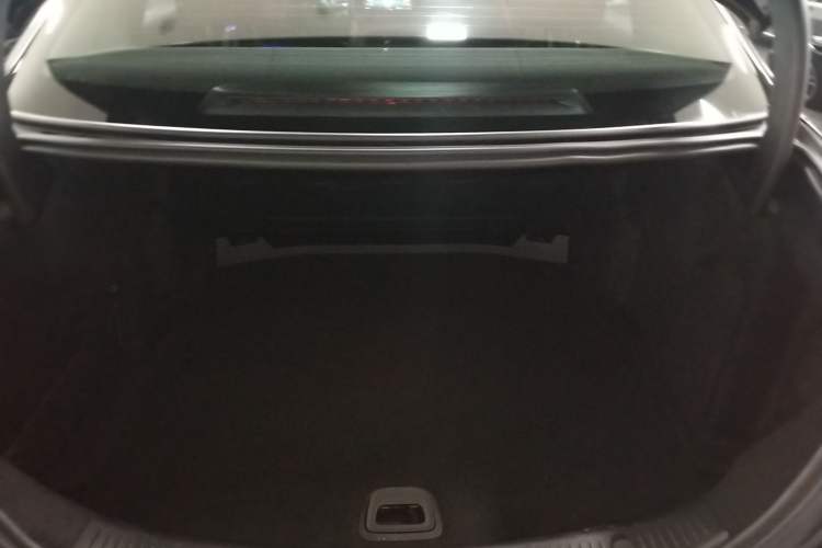 Used Mercedes-Benz E-Class 2021 E 260 L Sport 4MATIC Trunk