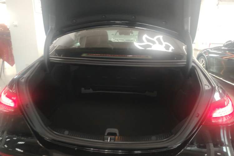 Used Mercedes-Benz E-Class 2021 Facelift E 300 L Stylish Edition Trunk