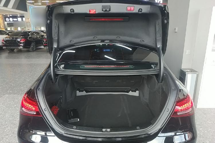 Used Mercedes-Benz E-Class 2021 Restyled E 300 L Sport Luxury Edition Trunk