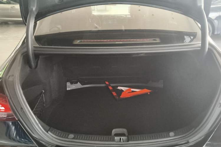 Used Mercedes-Benz E-Class 2021 E 300 L Luxury Model Trunk