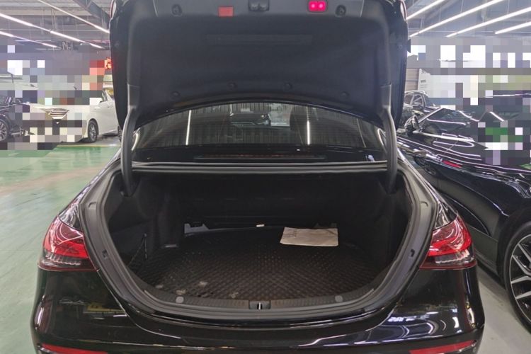 Used Mercedes-Benz E-Class 2021 Restyled E 300 L Sporty and Stylish Edition Trunk