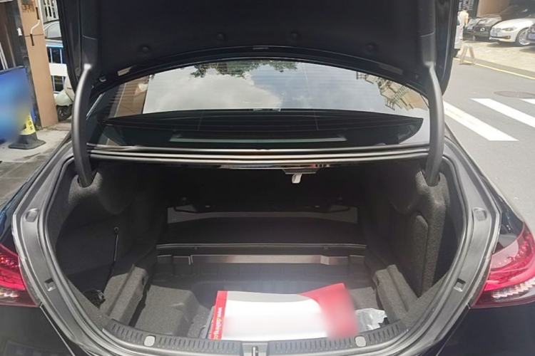 Used Mercedes-Benz E-Class 2021 Updated E 260 Fashion Sport Edition Trunk