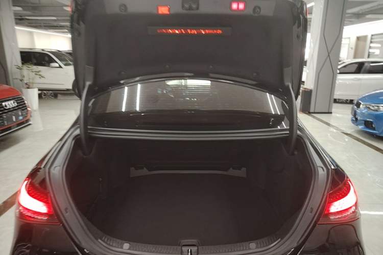 Used Mercedes-Benz E-Class 2021 Facelift E 300 L Stylish Edition Trunk