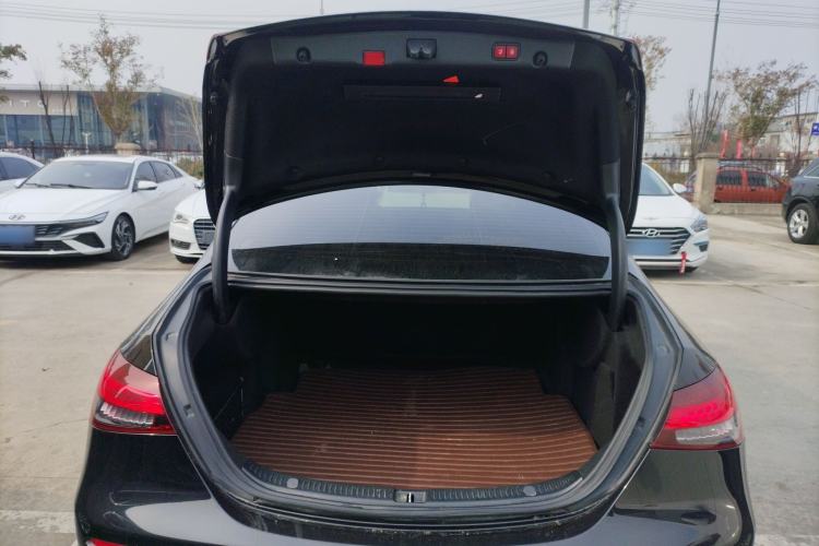 Used Mercedes-Benz E-Class 2021 Restyled E 300 L Sporty and Stylish Edition Trunk