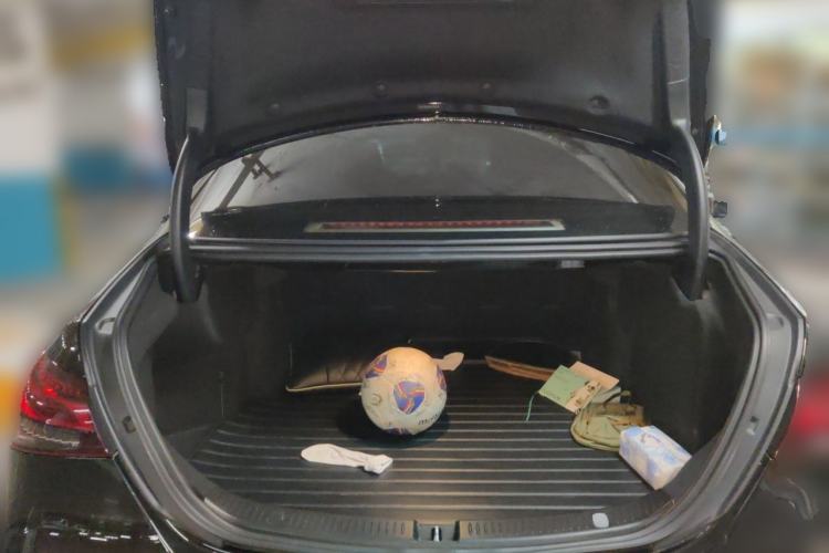Used Mercedes-Benz E-Class 2021 E 300 L Premium Edition Trunk