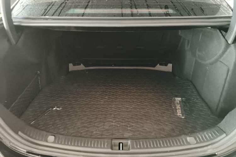 Used Mercedes-Benz E-Class 2021 Facelift E 260 L Sport Edition Trunk