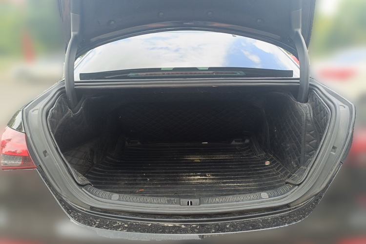 Used Mercedes-Benz E-Class 2021 E 300 L Stylish Model Trunk