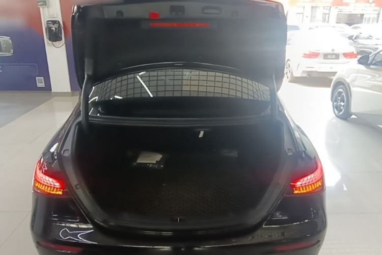 Used Mercedes-Benz E-Class 2021 Updated E 260 Fashion Sport Edition Trunk