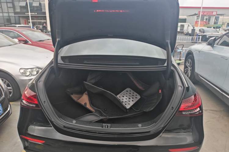 Used Mercedes-Benz E-Class 2021 Restyled E 300 L Sport Luxury Edition Trunk