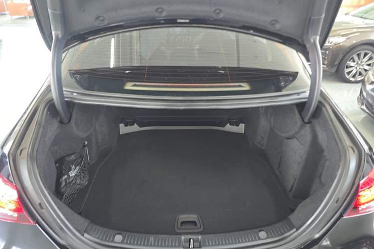 Used Mercedes-Benz E-Class 2021 Restyled E 300 L Luxury Edition Trunk
