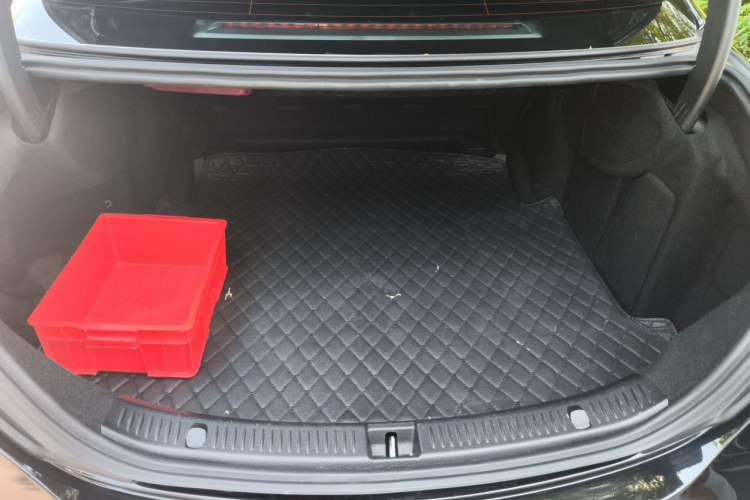 Used Mercedes-Benz E-Class 2021 Facelift E 260 L Sport Edition Trunk