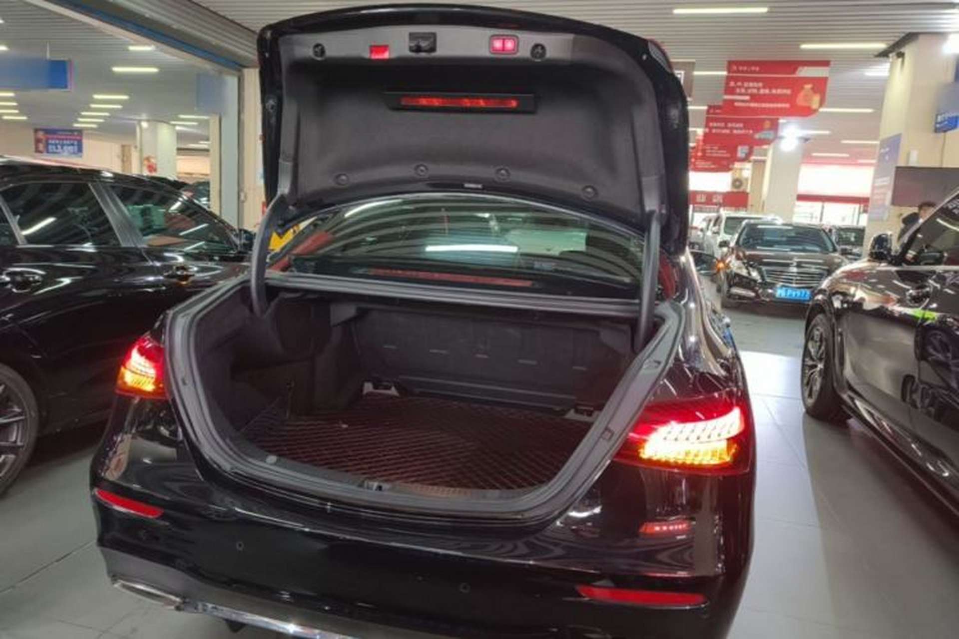 Used Mercedes-Benz E-Class 2021 E 300 L Sport Luxury Edition Trunk