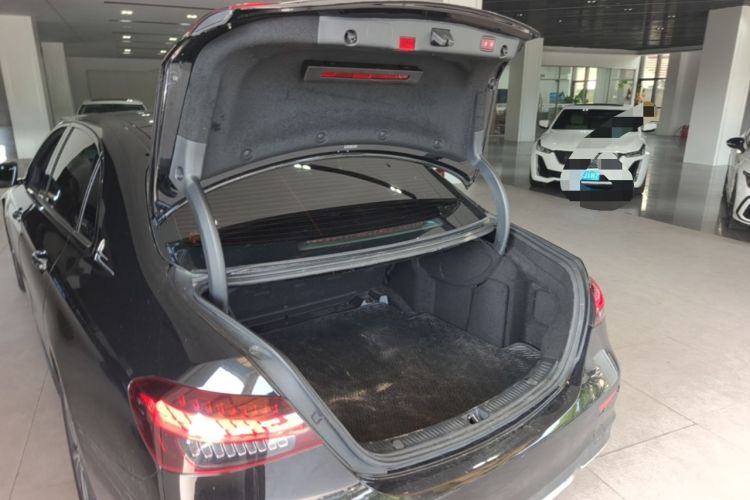 Used Mercedes-Benz E-Class 2021 Restyled E 300 L Sporty and Stylish Edition Trunk