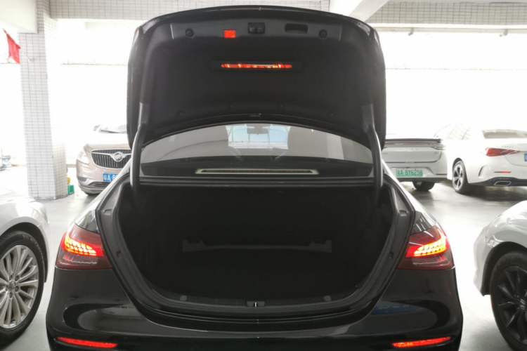 Used Mercedes-Benz E-Class 2021 Facelift E 260 L Trunk