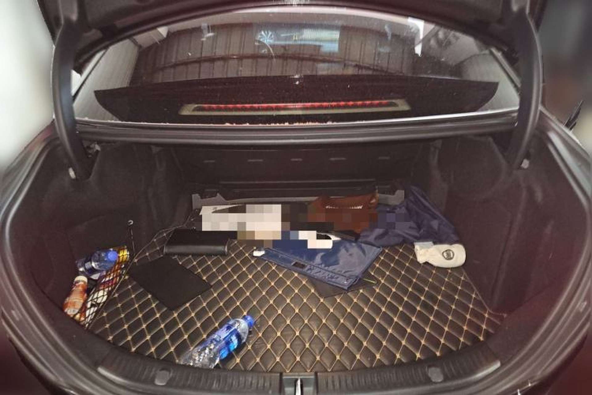 Used Mercedes-Benz E-Class 2021 E 300 L Premium Edition Trunk