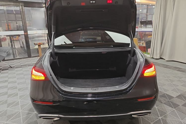 Used Mercedes-Benz E-Class 2021 Restyled E 300 L Luxury Edition Trunk