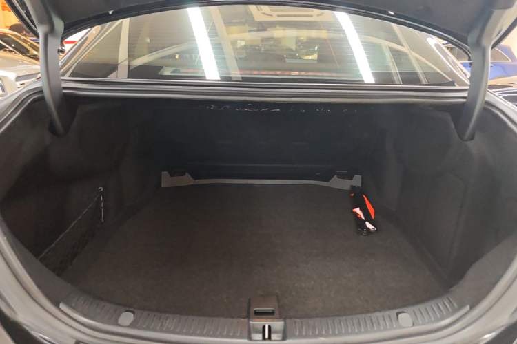 Used Mercedes-Benz E-Class 2021 Facelift E 260 L Trunk