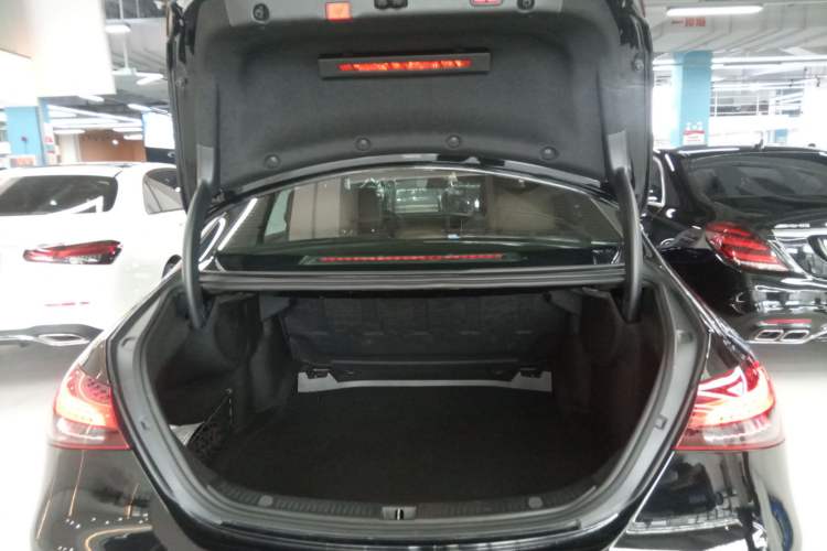 Used Mercedes-Benz E-Class 2021 Restyled E 300 L Sporty and Stylish Edition Trunk