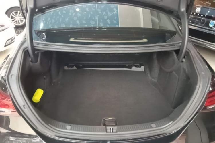 Used Mercedes-Benz E-Class 2021 Restyled E 300 L Luxury Edition Trunk