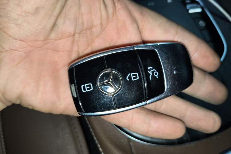 Used Mercedes-Benz E-Class 2021 E 300 L Sporty and Stylish Model Vehicle Key
