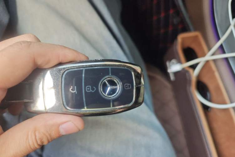 Used Mercedes-Benz E-Class 2021 Updated E 260 Fashion Sport Edition Vehicle Key