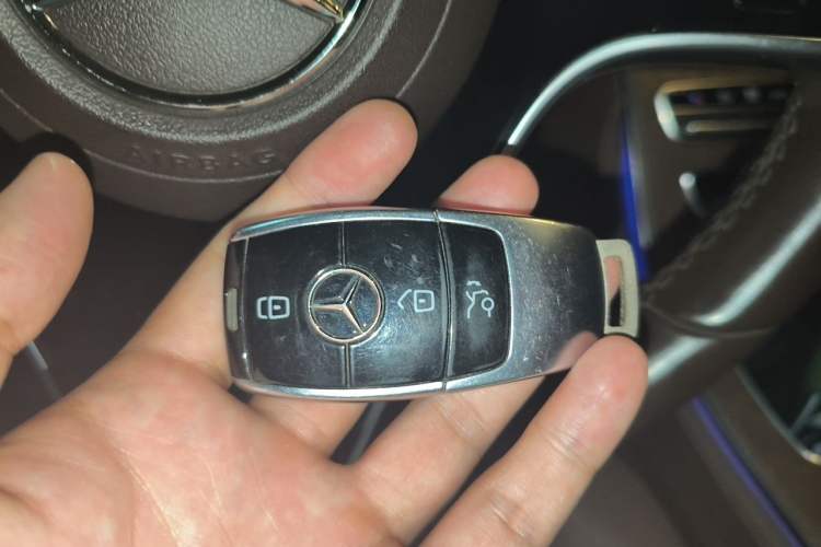Used Mercedes-Benz E-Class 2021 Restyled E 300 L Luxury Edition Vehicle Key