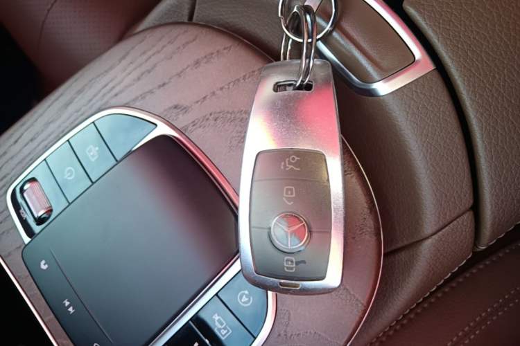Used Mercedes-Benz E-Class 2021 Restyled E 300 L Luxury Edition Vehicle Key