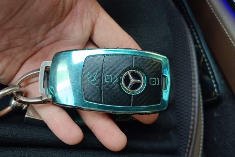 Used Mercedes-Benz E-Class 2021 Facelift E 300 L Stylish Edition Vehicle Key