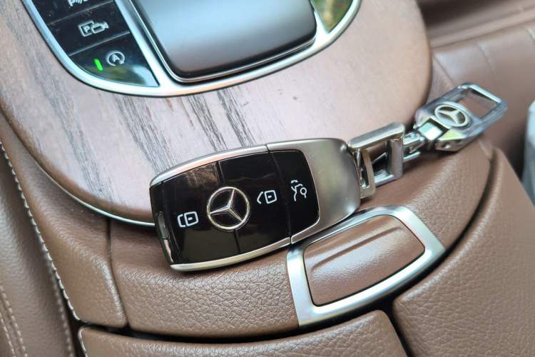 Used Mercedes-Benz E-Class 2021 Facelift E 260 L Vehicle Key