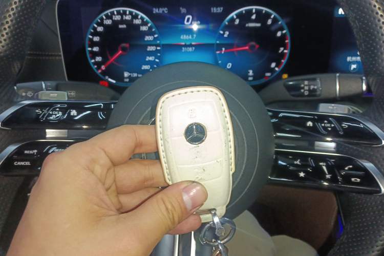Used Mercedes-Benz E-Class 2021 Updated E 260 Fashion Sport Edition Vehicle Key