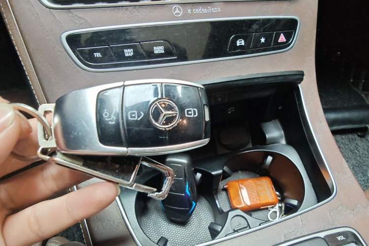 Used Mercedes-Benz E-Class 2021 E 260 L Vehicle Key