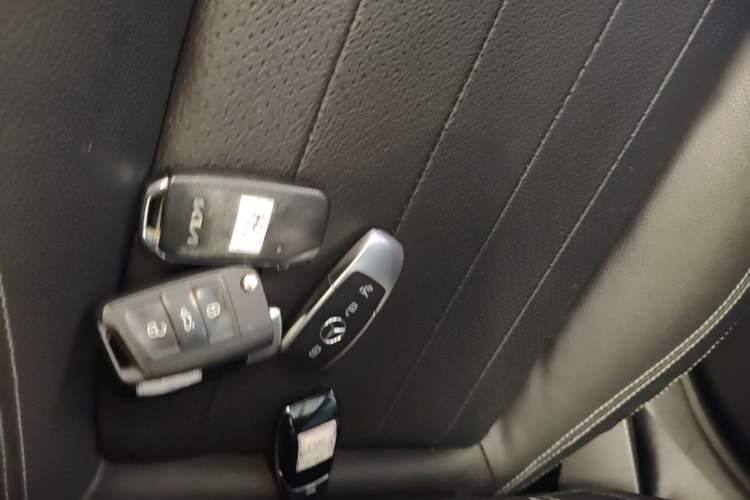 Used Mercedes-Benz E-Class 2021 Restyled E 300 L Luxury Edition Vehicle Key