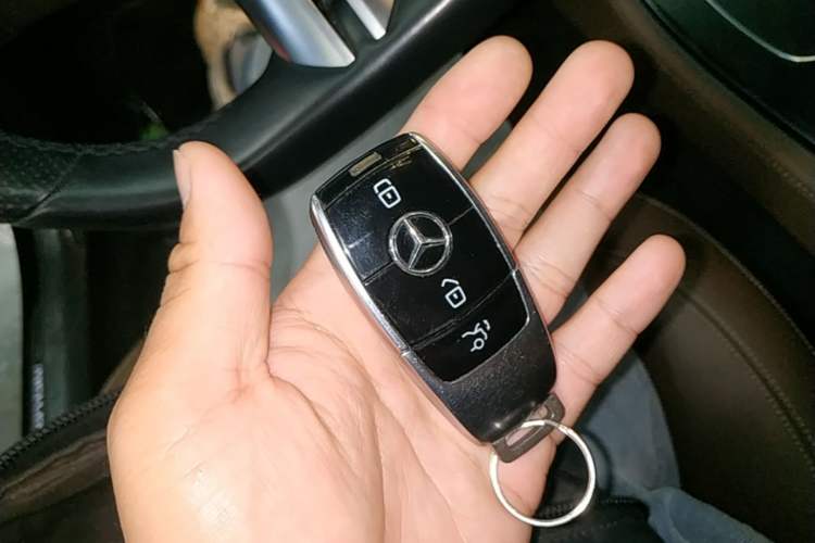 Used Mercedes-Benz E-Class 2021 Updated E 260 Fashion Sport Edition Vehicle Key