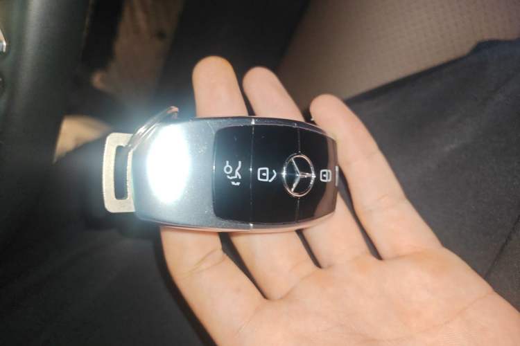 Used Mercedes-Benz E-Class 2021 Restyled E 300 L Sporty and Stylish Edition Vehicle Key