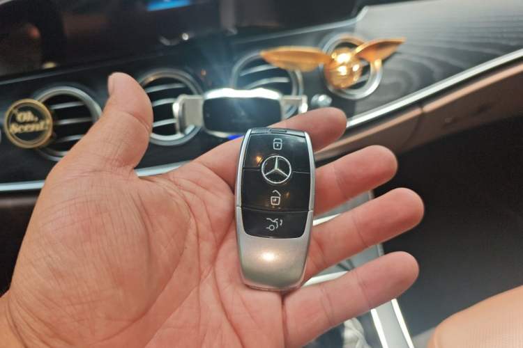 Used Mercedes-Benz E-Class 2021 Restyled E 300 L Sport Premium Edition Vehicle Key